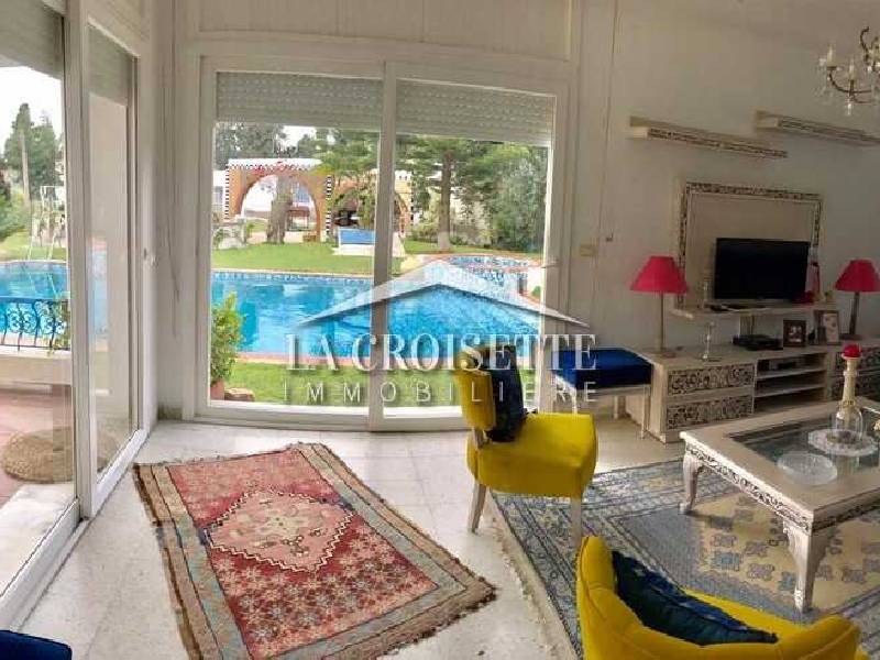 Villa S+5 meublée à La Soukra